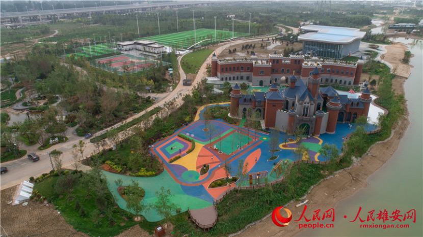 �D������չ�@������չ�@������1��ͯԒ�Ǳ���1�����׾Ƶ꣬�ԉ��Þ����}���R�����ս���������̽�U���̘I���I����ͯС��������ɫ��һ�w�����ԝM�����չʾ��С�ͱ��ݡ���ɫ�����ȹ������������۰��W ������z