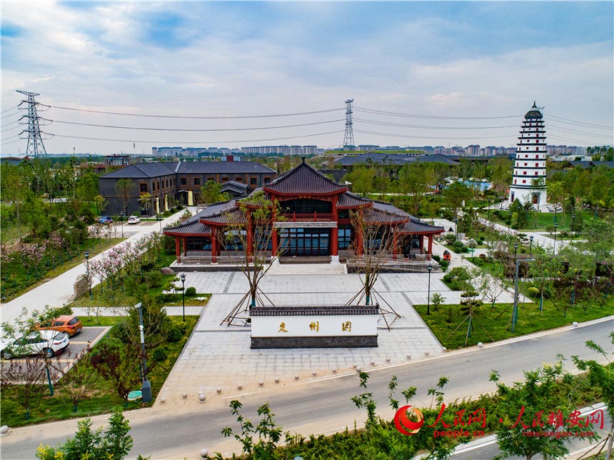 �D�鶨��չ�@������չ�@չ�F������r�ڶ���ؕԺ���OӋ���չ���˶��G�������չ�@�ȣ�����һ����־�Խ�������������������۰��W ������z