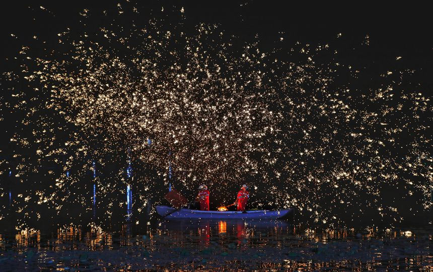 ���Ҽ����z�(xi��ng)Ŀ�����F�����`�š��۰�֮ҹ����ë�QȻ�z