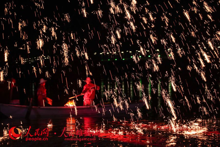 ���Ҽ����z�Ŀ�����F�����`�š��۰�֮ҹ���������۰��W �Ο��Ĕz