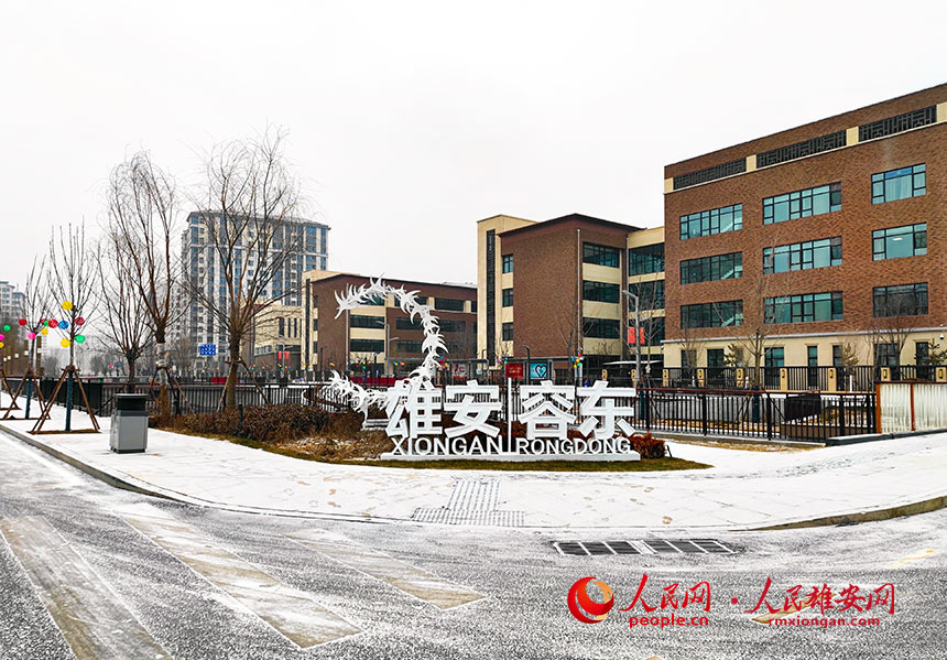 ѩ���۰��ݖ|Ƭ�^�־����w�����z