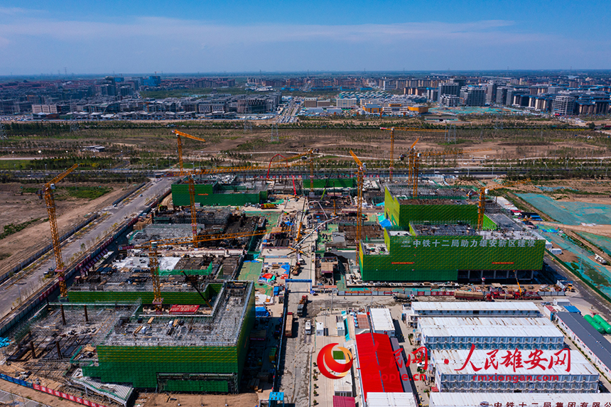 雄安啟動(dòng)區(qū)雄安創(chuàng)新研究院科技園區(qū)項(xiàng)目建設(shè)現(xiàn)場。人民網(wǎng)&nbsp;李兆民攝