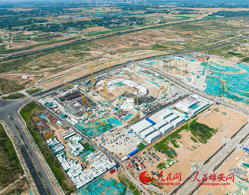 雄安新區(qū)啟動(dòng)區(qū)體育中心項(xiàng)目建設(shè)現(xiàn)場(chǎng)。人民網(wǎng)&nbsp;李兆民攝
