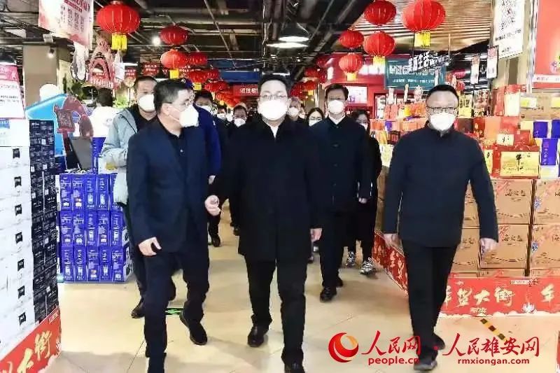 張國(guó)華在春節(jié)前赴基層走訪慰問并調(diào)研檢查安全生產(chǎn)和市場(chǎng)保供工作。劉向陽(yáng)攝