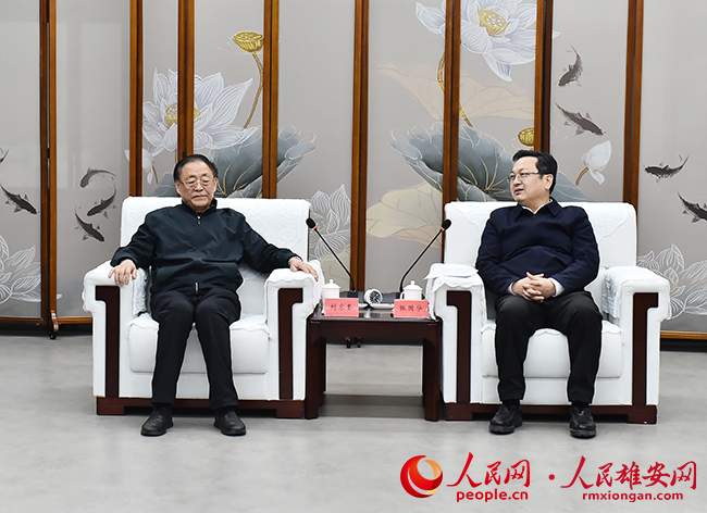 張國華與出席雄安新區首屆先進技術協同創新與產業發展(空天領域)大會專家一行舉行工作座談。劉向陽攝