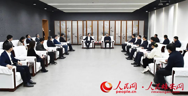 張國華與同濟大學(xué)校長鄭慶華一行舉行工作座談并出席簽約儀式。劉向陽攝