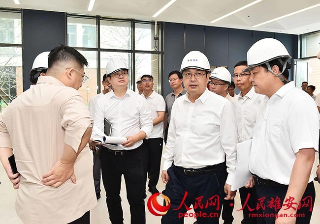 張國華調研雄安新區創新類產業項目并主持召開專題會議。劉向陽攝