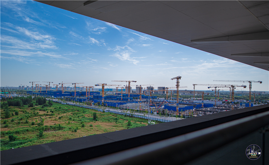 雄圖之上看雄安。李瑞攝