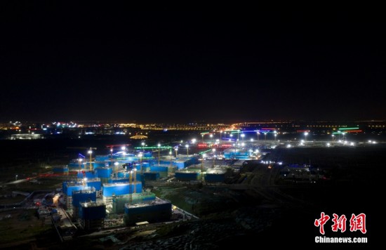 資料圖為9月7日,航拍雄安新區啟動區夜間施工現場。(無人機照片) <a target='_blank' href='/'><p align=